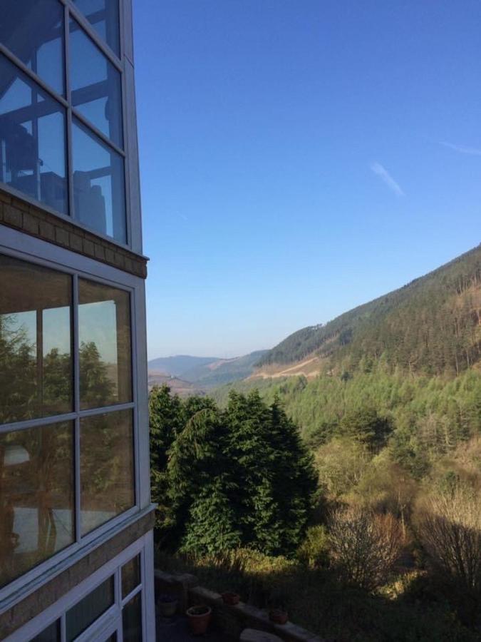 Rowan House Bed Breakfast Main House & Self Contained Self Catering Apartment Cymmer ภายนอก รูปภาพ