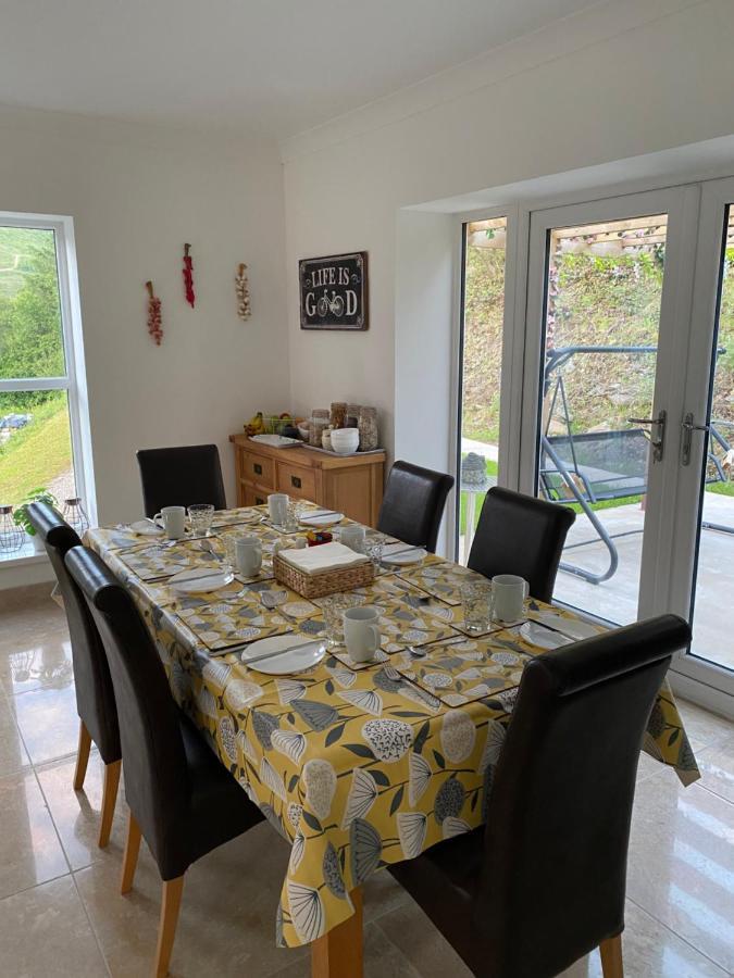 Rowan House Bed Breakfast Main House & Self Contained Self Catering Apartment Cymmer ภายนอก รูปภาพ